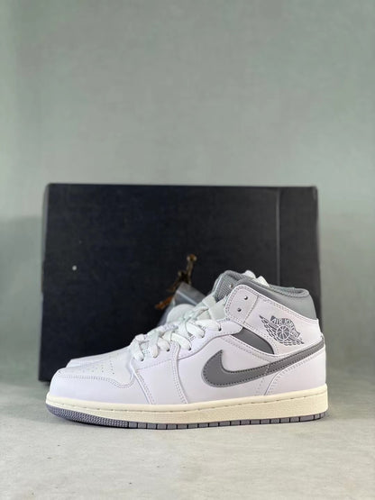 Air Jordan 1 Retro High OG "White Grey"