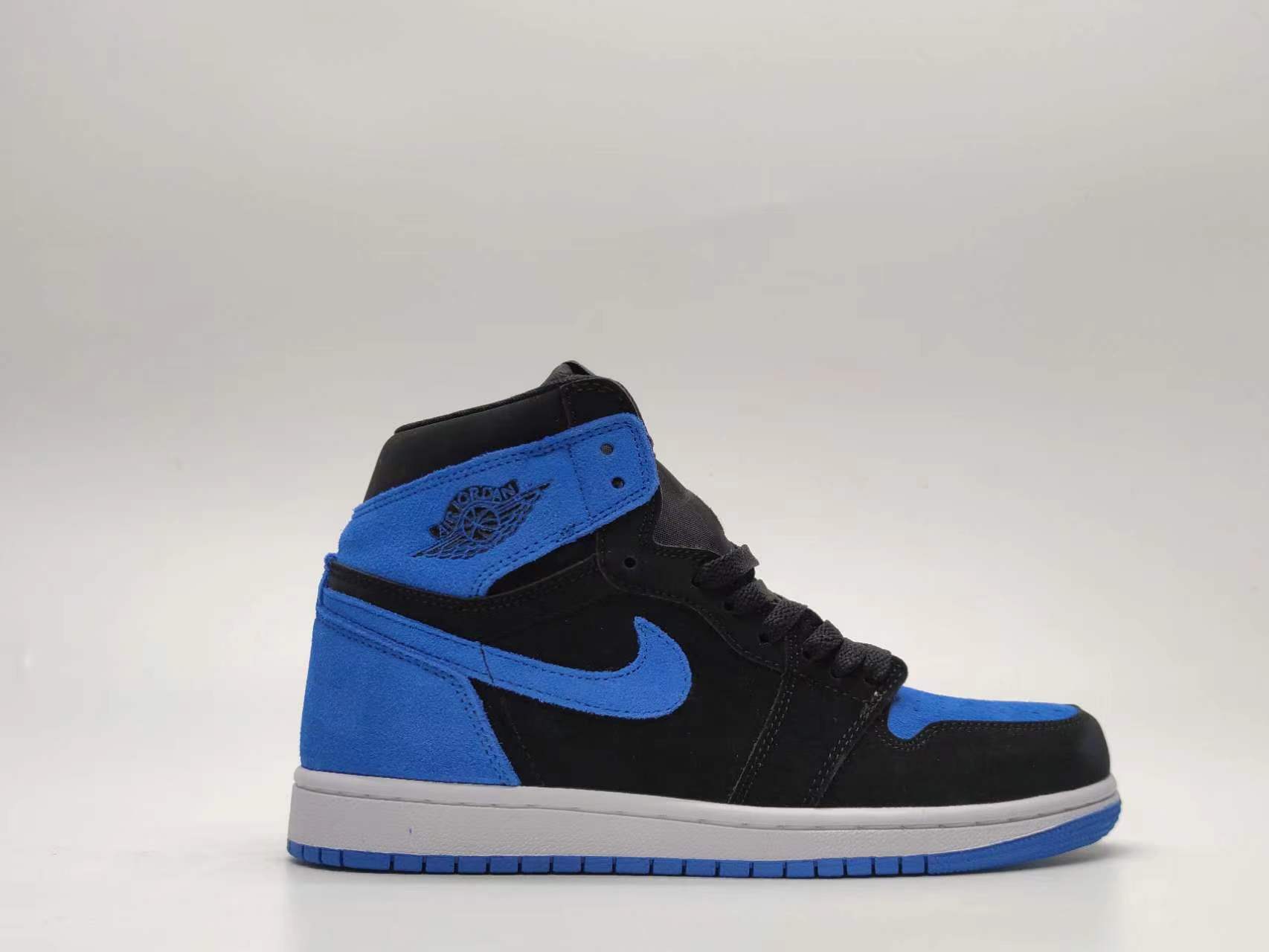 Air Jordan 1 Retro High OG "Royal"