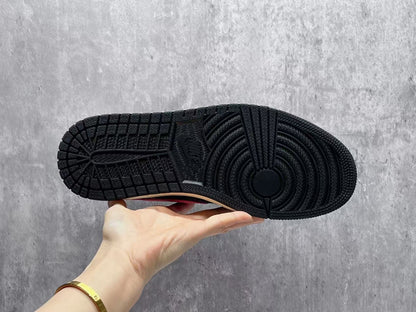 Air Jordan 1 Low "Reverse Bred"