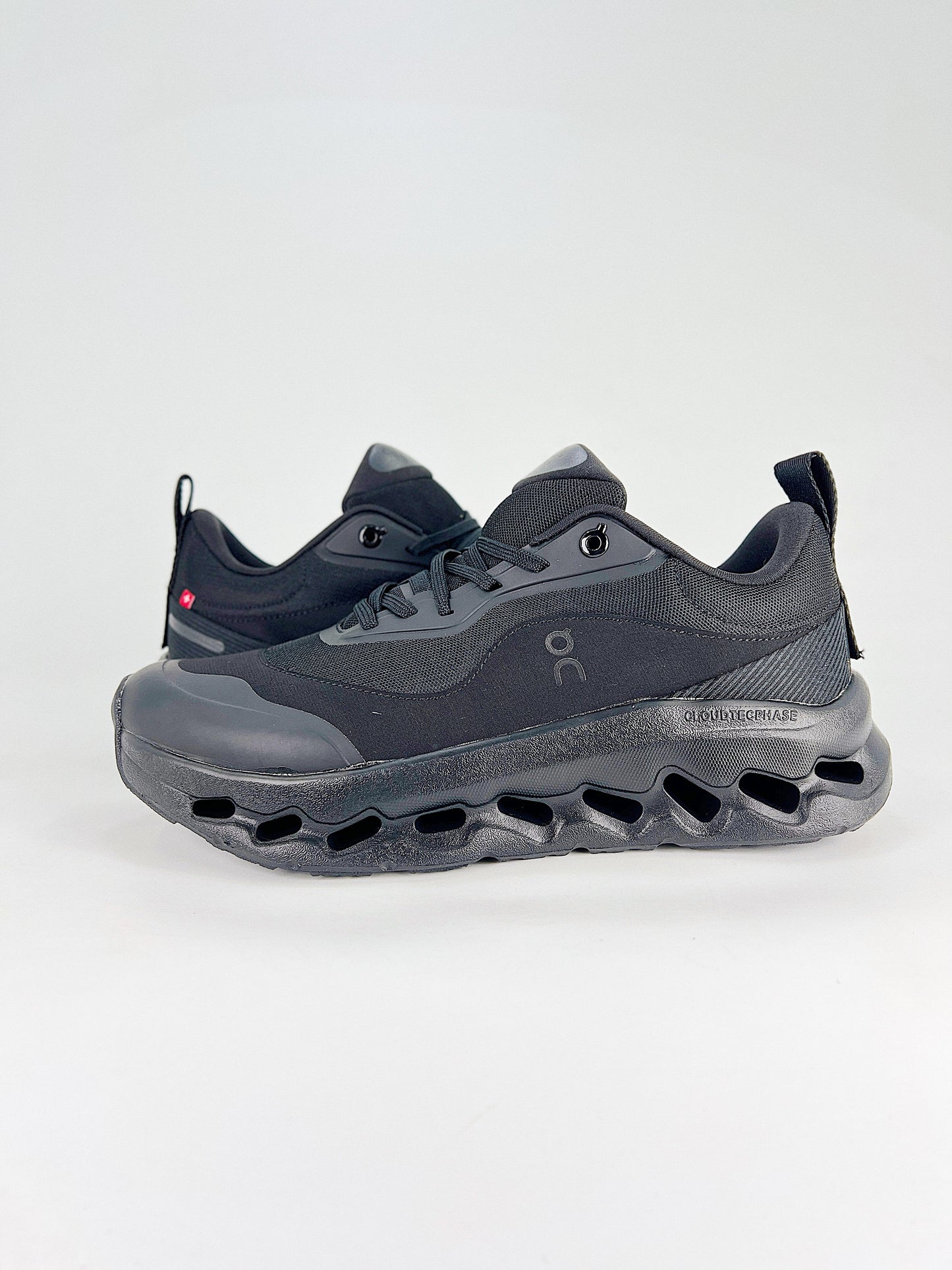 On Low-Top in Black: Urban Stealth