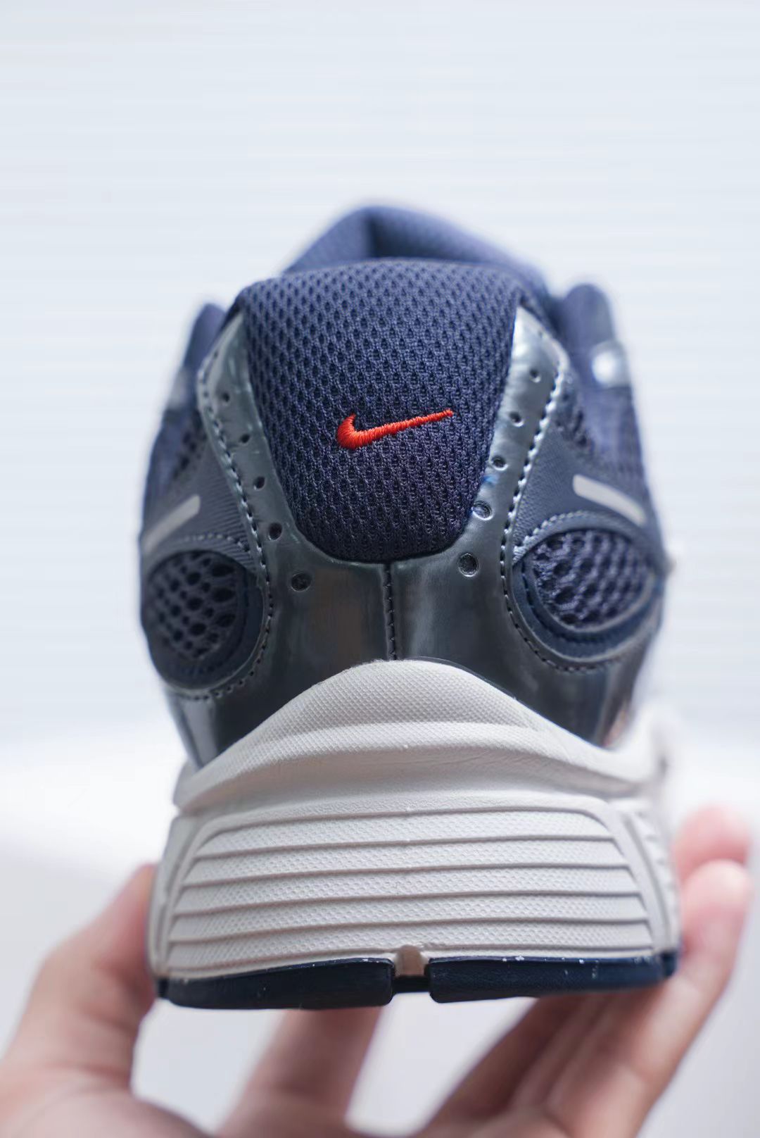 Nike Run in Navy/White: Nautical Pace