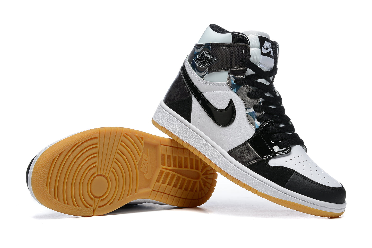 Air Jordan 1 Retro High OG "Black Sole Spider"