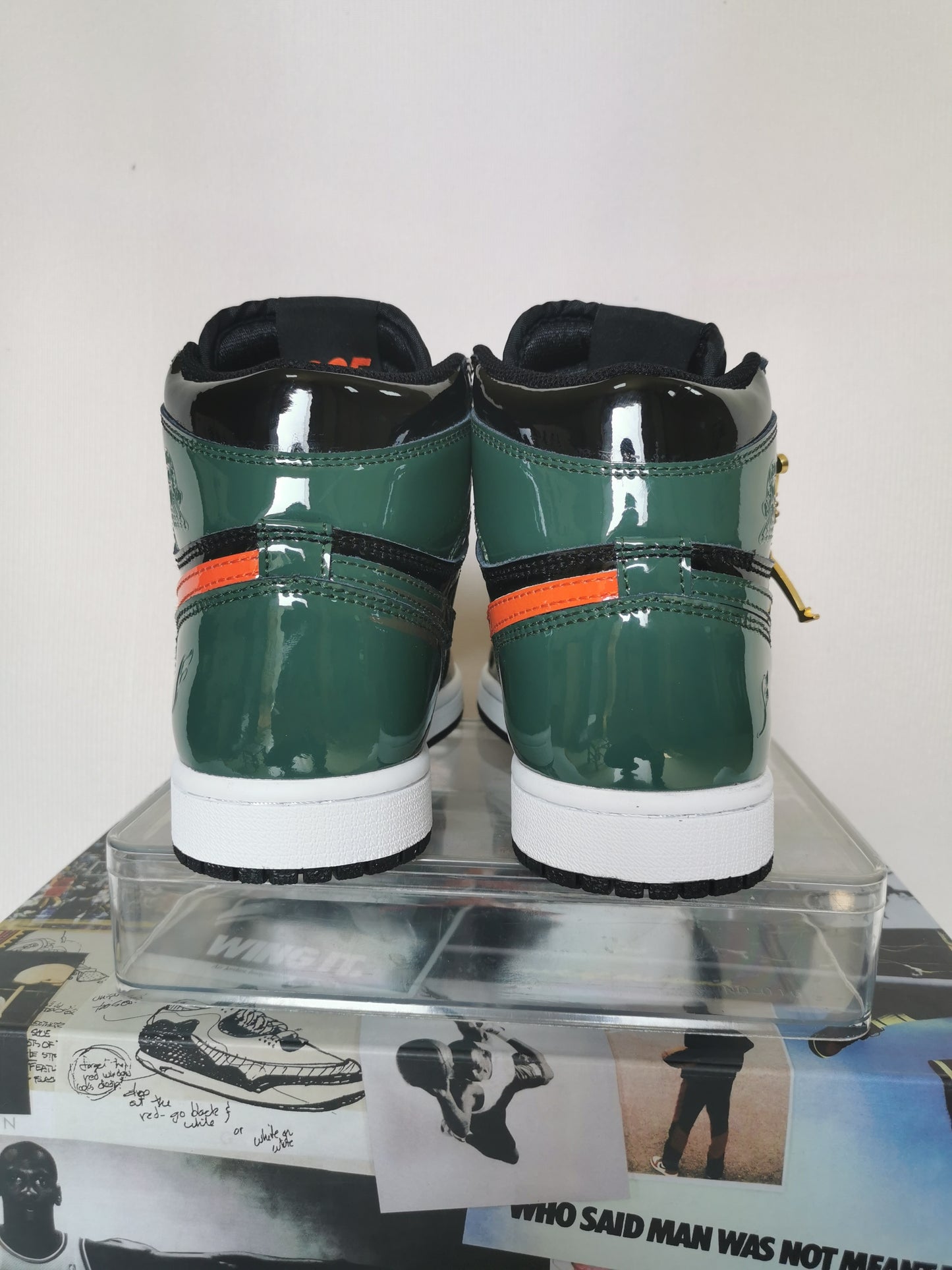 Air Jordan 1 Retro High OG 'Pine Green Black'
