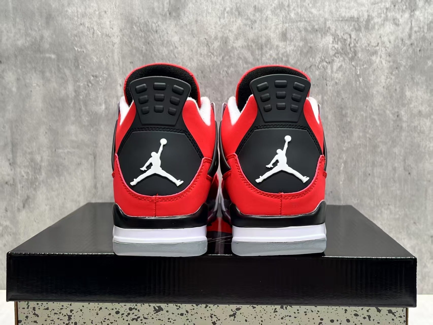 Air Jordan 4 Retro "Black / Red"