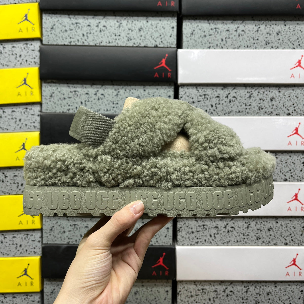 UGG Classic Snow Boot in Green