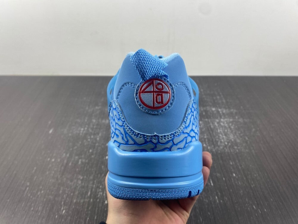 Air Jordan 3 Retro "Royal Blue"