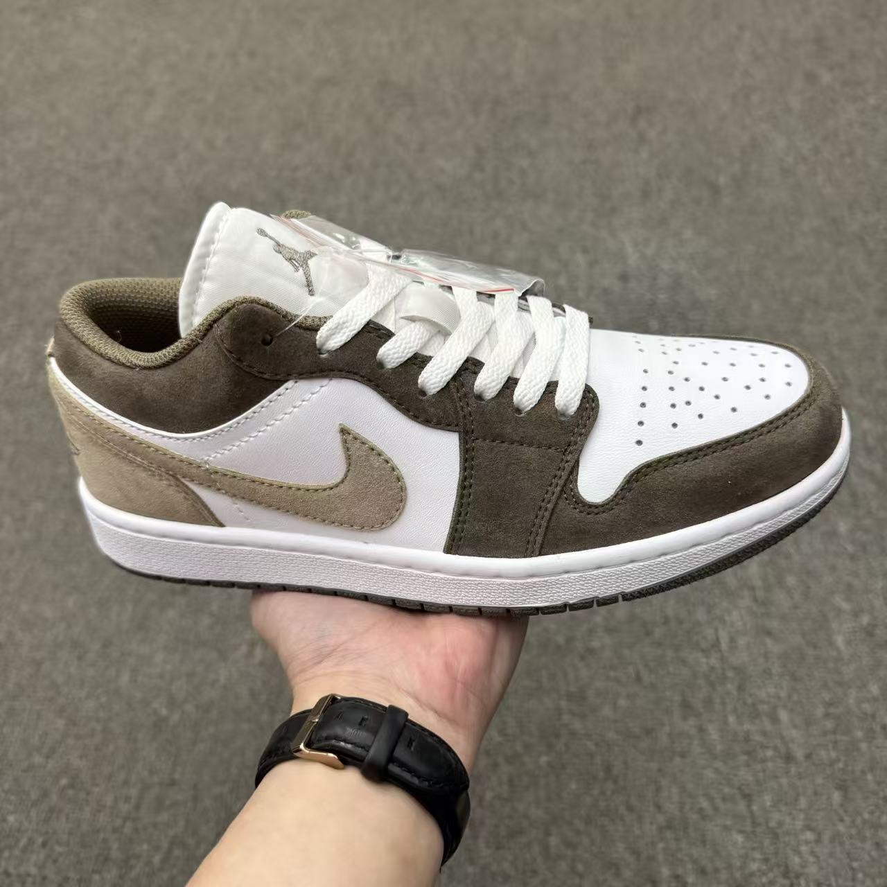 Air Jordan 1 Low “Olive Grey” – Premium Earth-Toned Low-Top