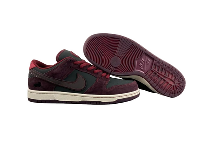 Nike SB Dunk Low "Bordeaux / Anthracite"