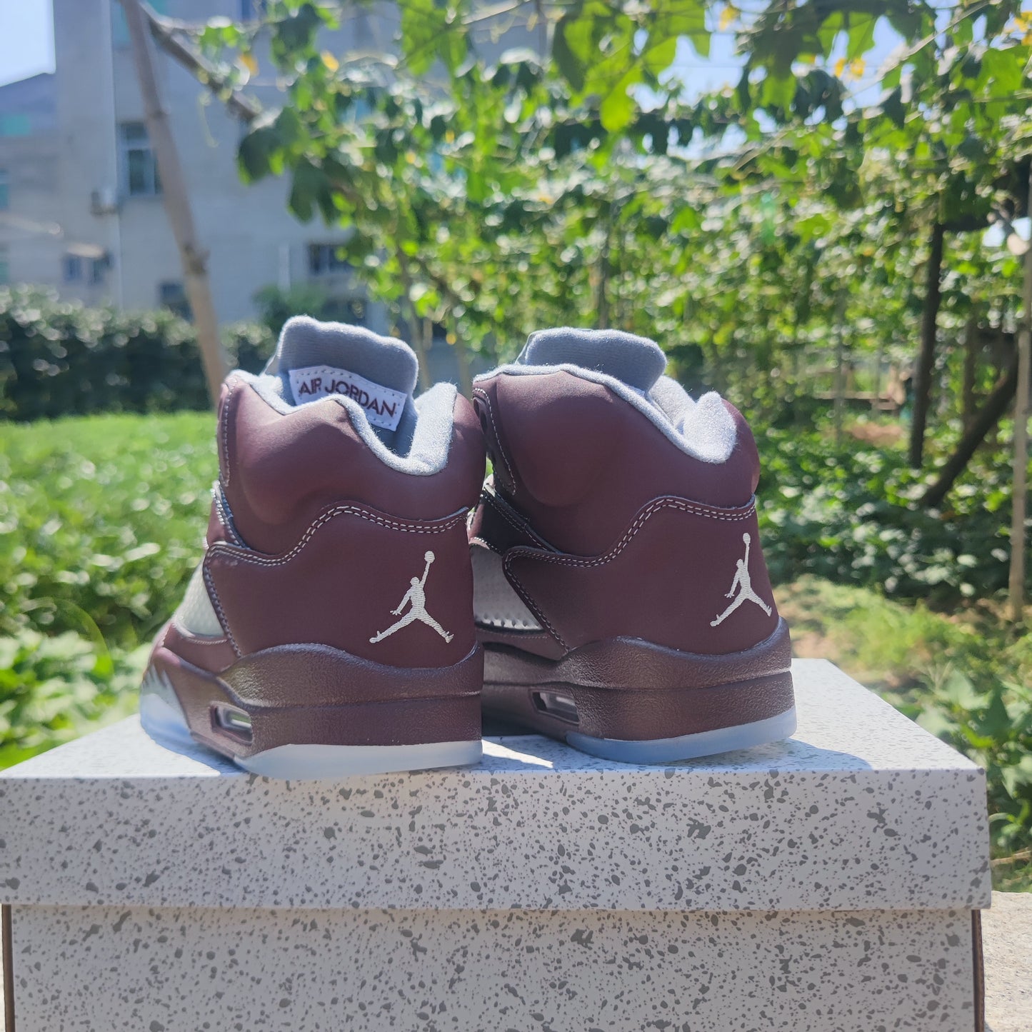 Jordan 5 maroon