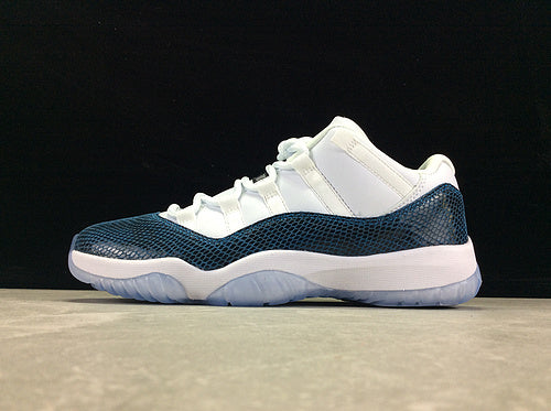 AIR JORDAN 11 RETRO LOW LE SNAKESKIN WHITE/BLACK-NAVY