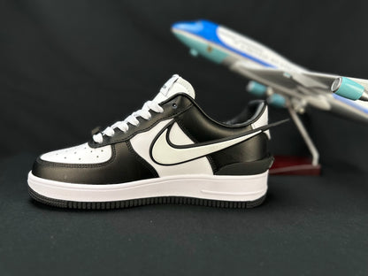 NIKE AIR FORCE 1 "Big Swoosh White/Black"