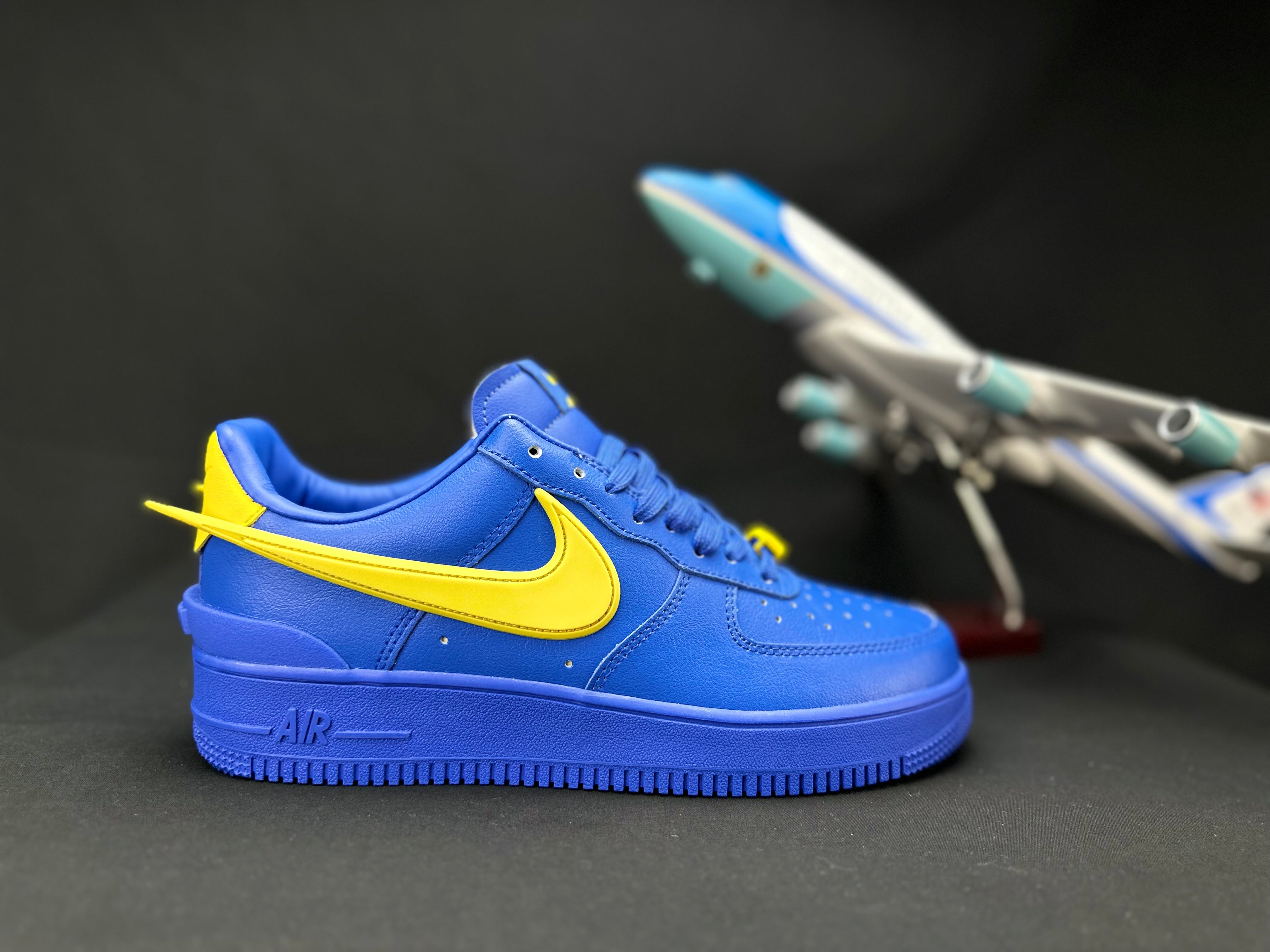 NIKE AIR FORCE 1 "Big Swoosh Blue"