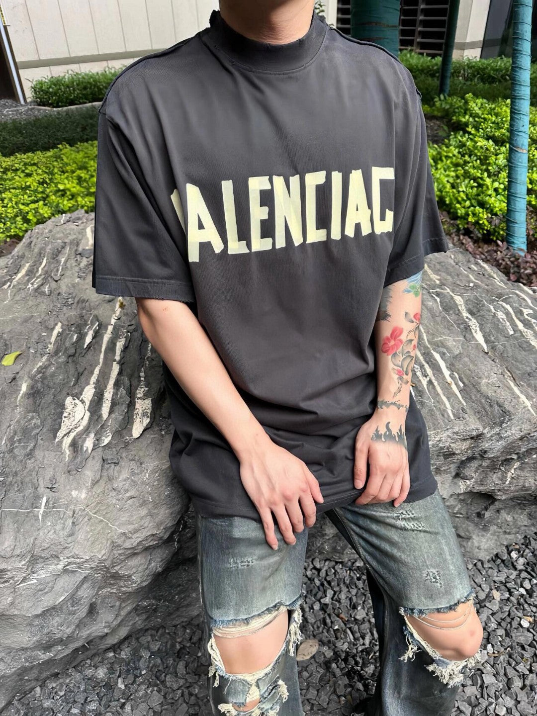 Balenciaga Bold Logo Black T-Shirt Primereps