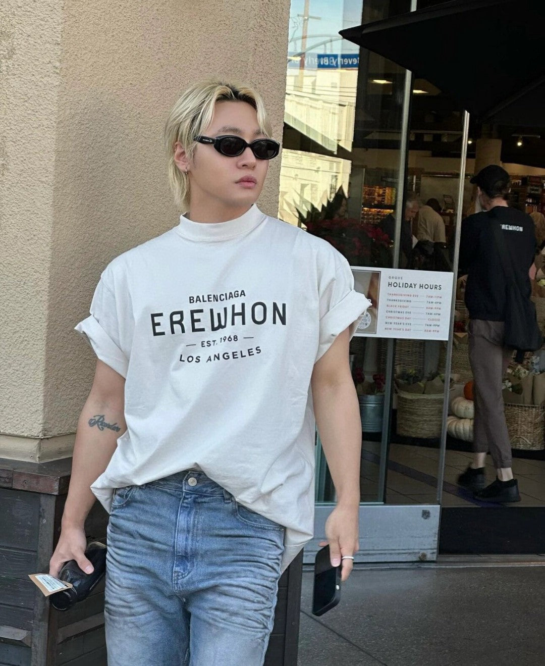 Ba*len*cia*ga erewhon t-shirt