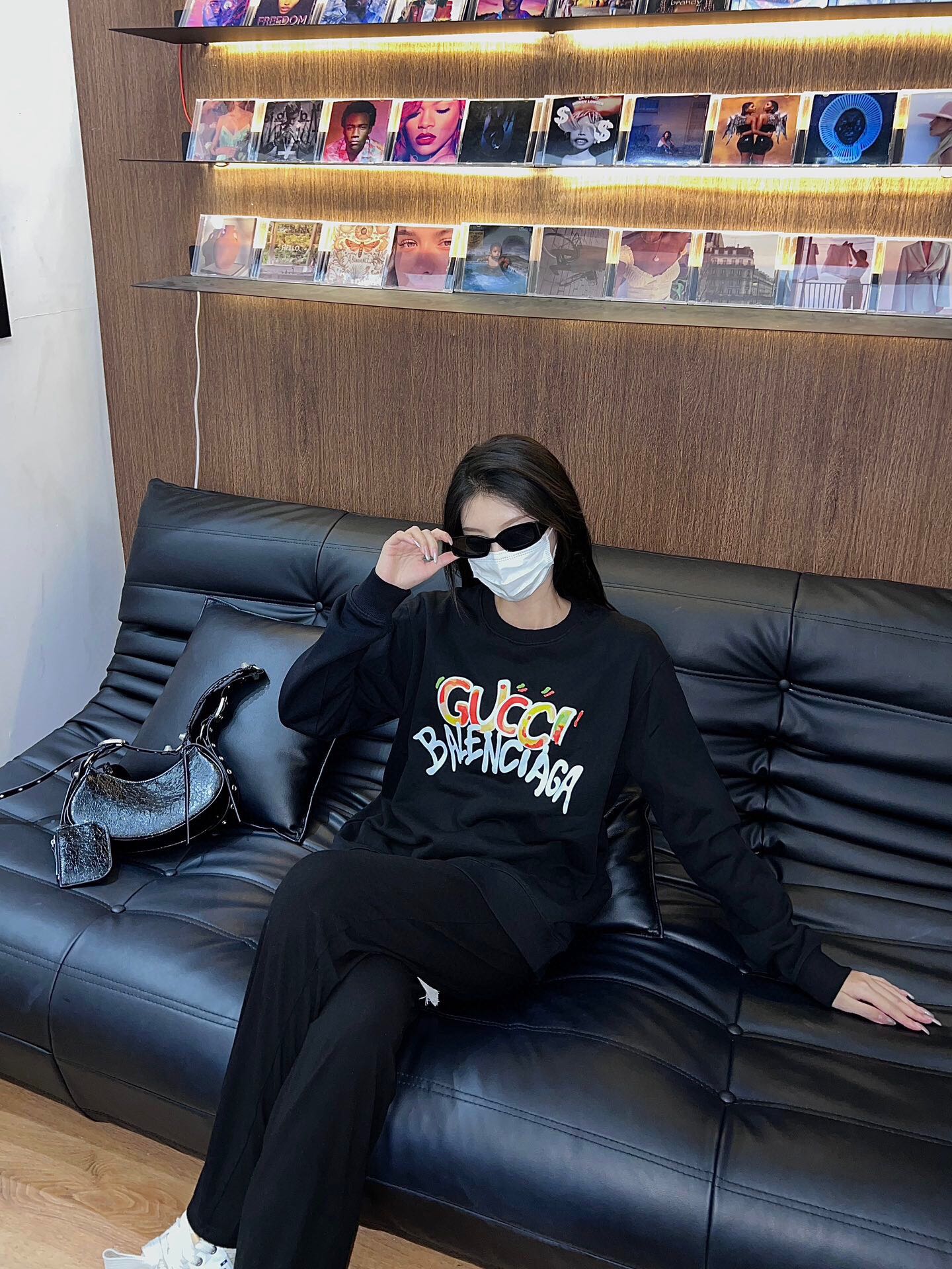 g*u*i x Ba*len*cia*ga sweatshirt