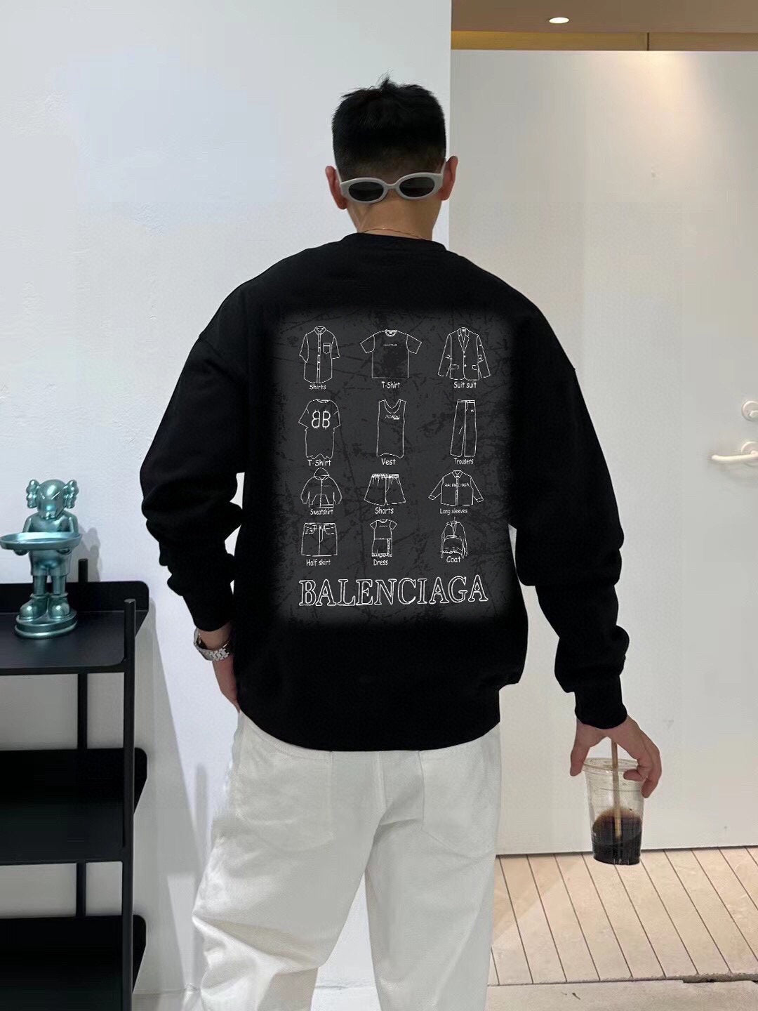 Ba*len*cia*ga sweatshirt