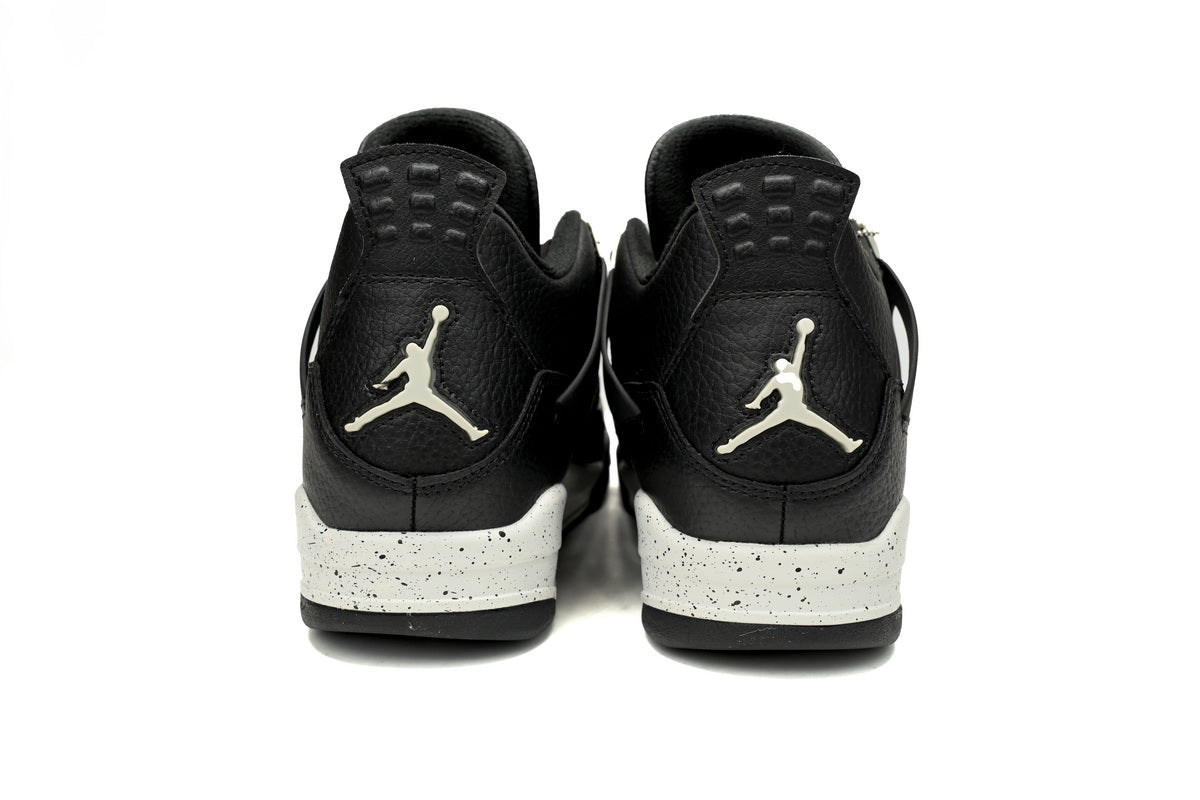 Air Jordan 4 Retro Oreo