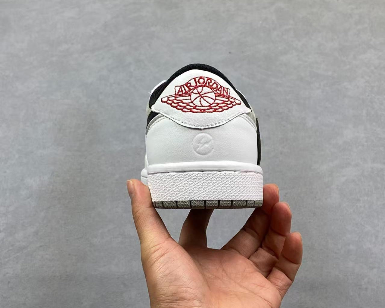 Nike Air Jordan 1 Low – Wolf Grey / White