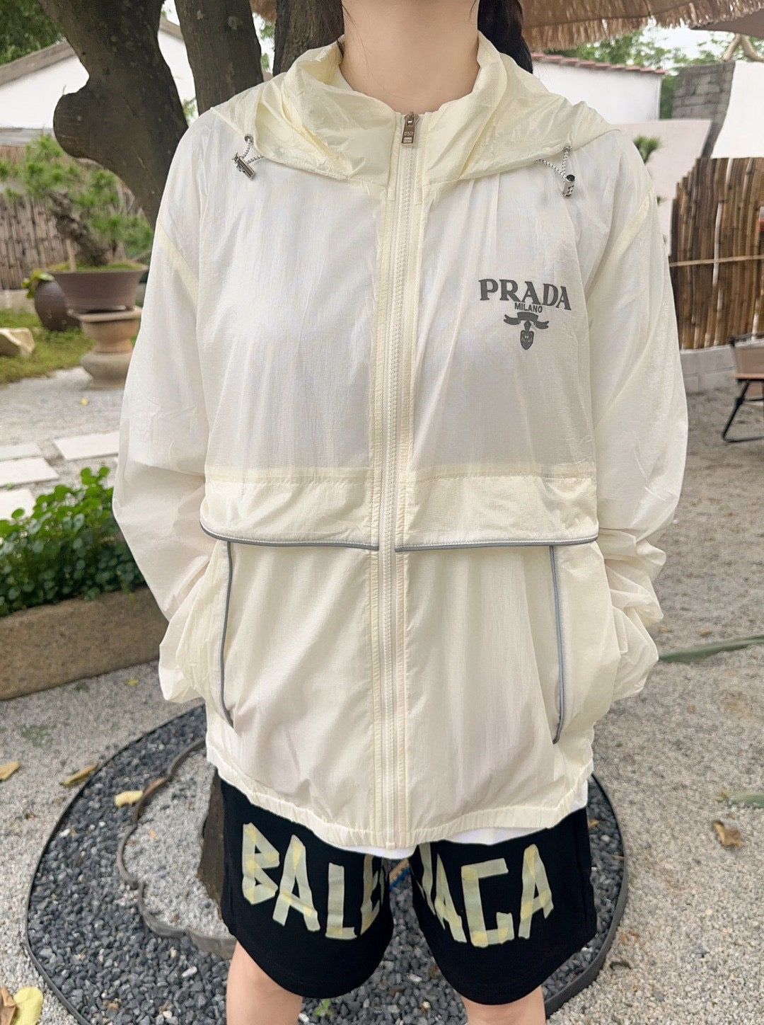 Pra*a lightweight hooded jacket