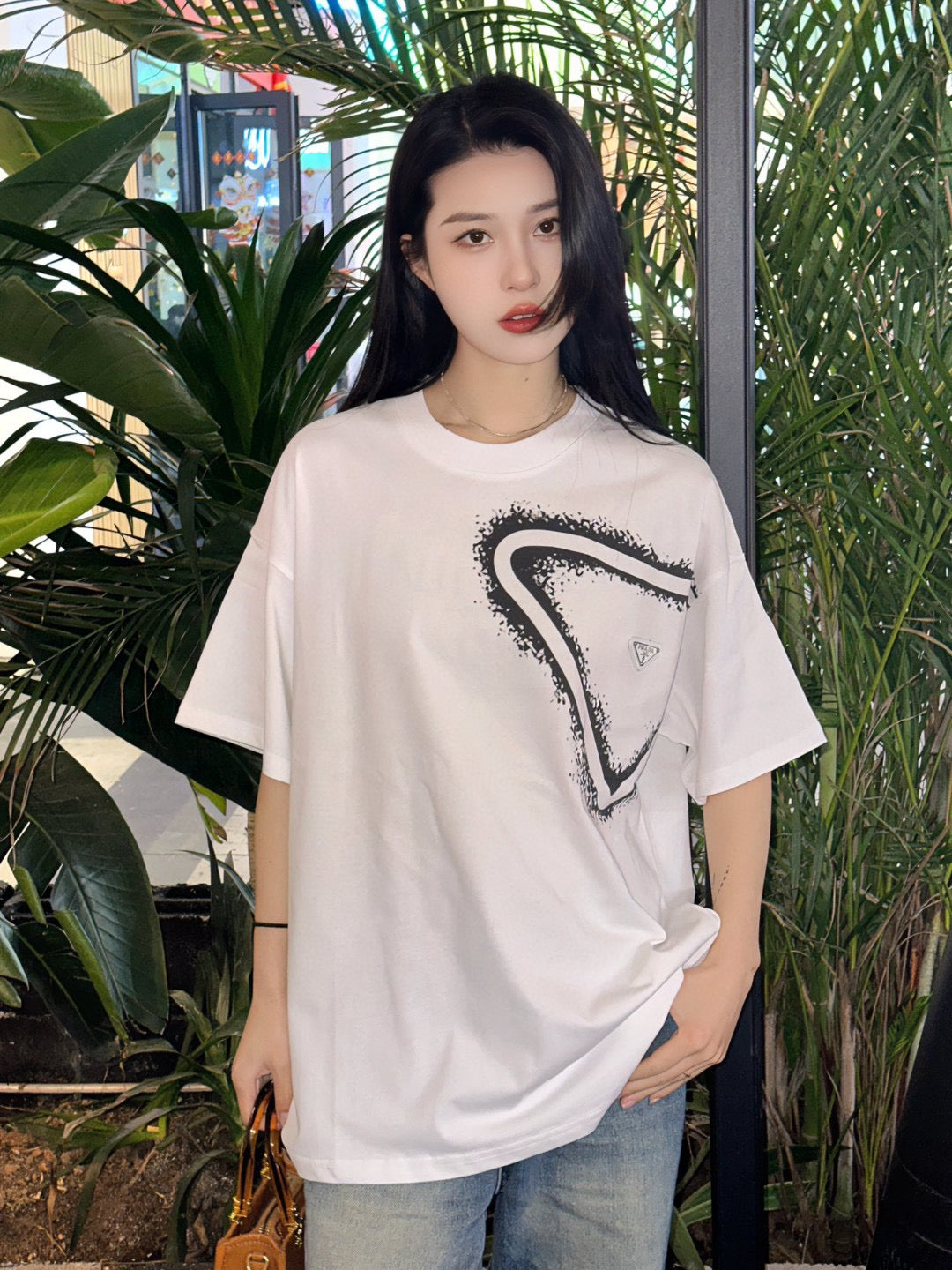 Pra*a triangle spray paint logo t-shirt (white)