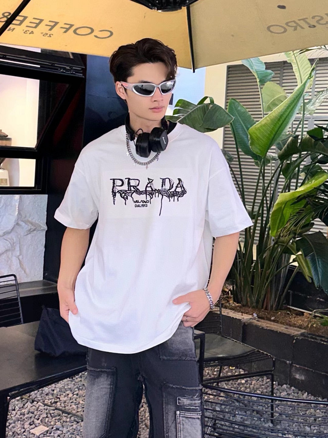 Pra*a graphic logo t-shirt (white)