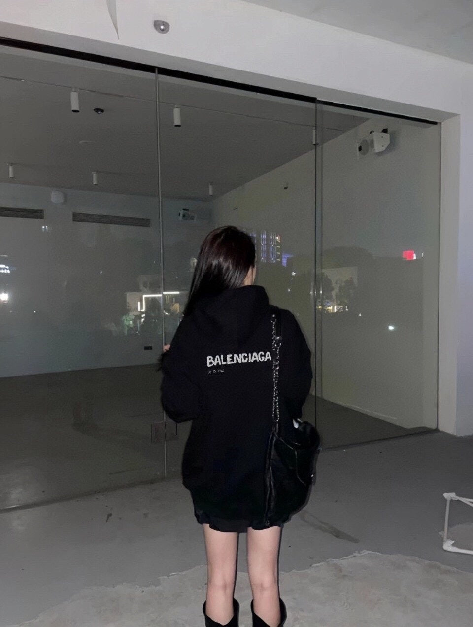 Ba*len*cia*ga black logo hoodie