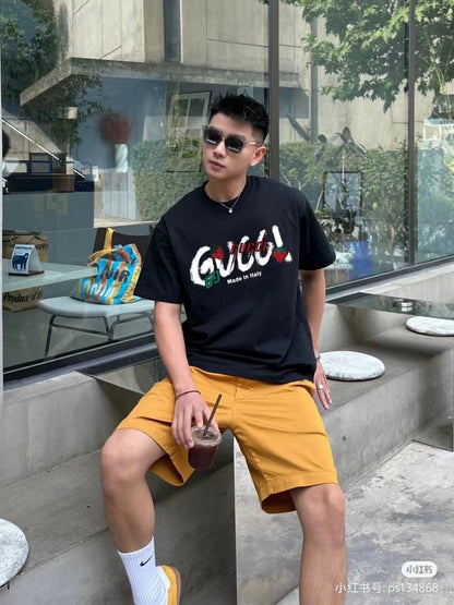 Gucci Strawberry Logo T-Shirt (Black)