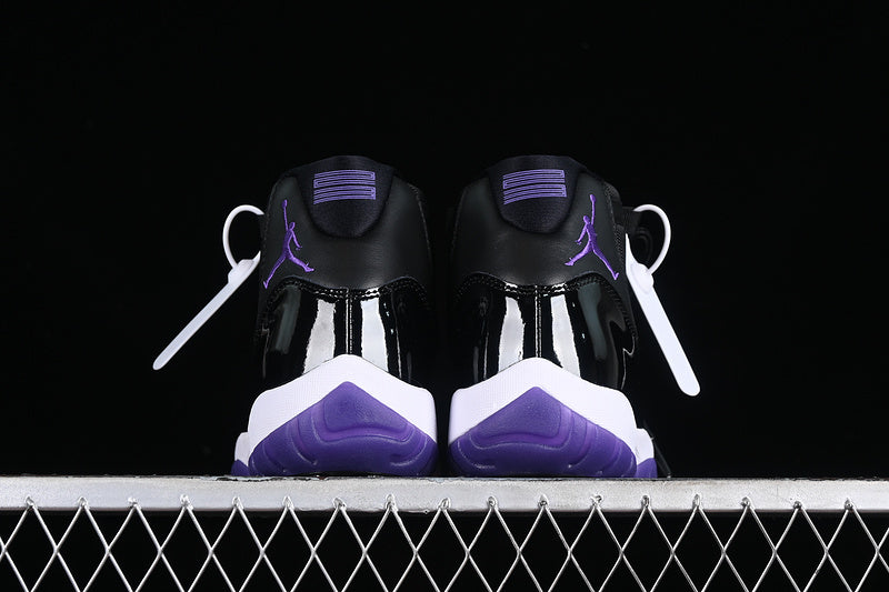 AIR JORDAN 11 RETRO WHITE/BLACK/PURPLE