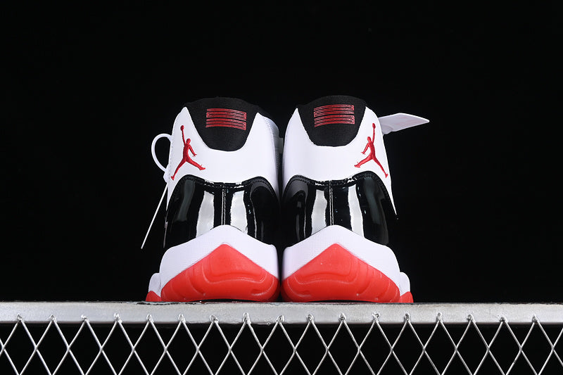 AIR JORDAN 11 RETRO BLACK/WHITE/RED