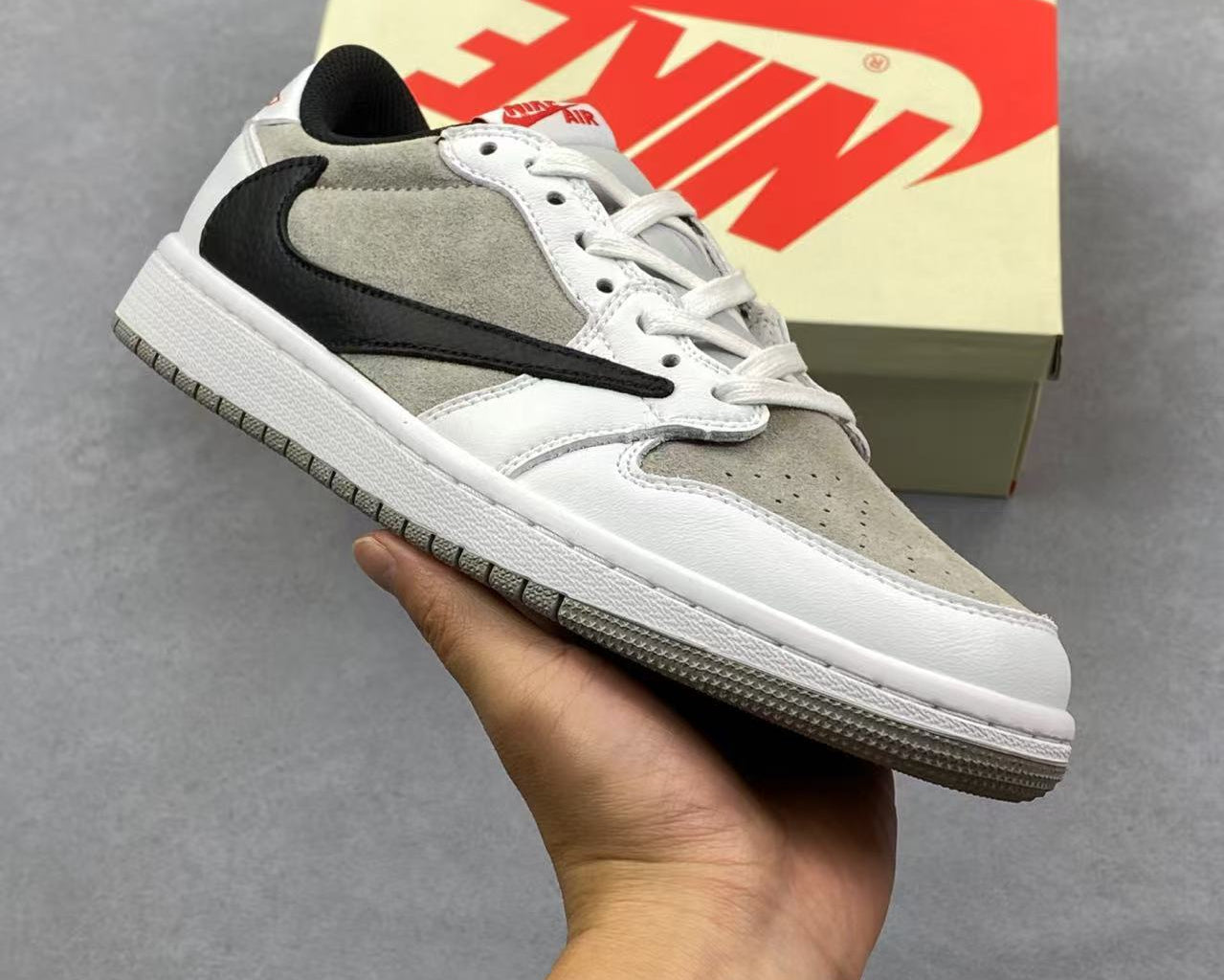 Nike Air Jordan 1 Low – Wolf Grey / White