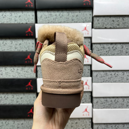UGG Classic Snow Boot in Pink Brown