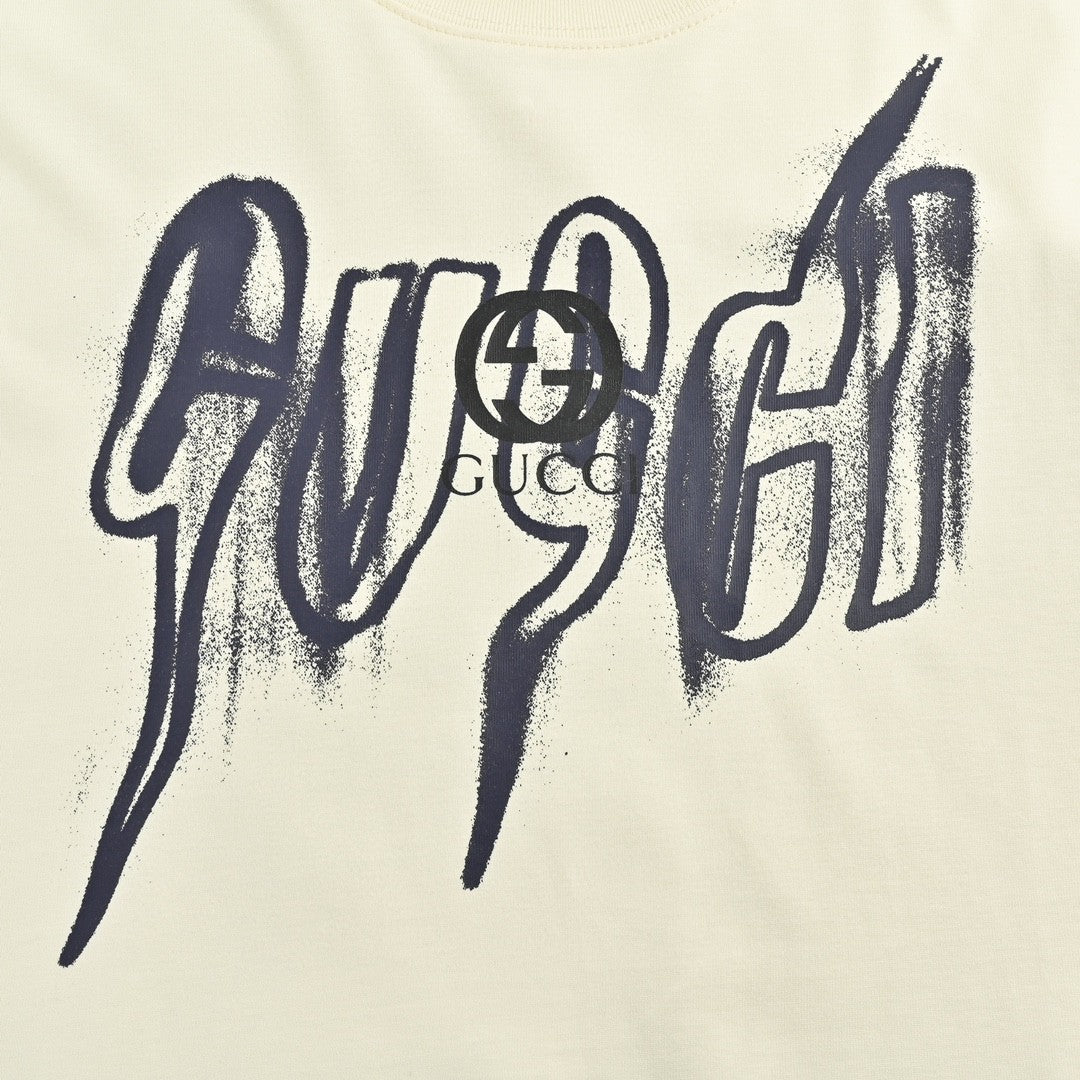 G*u*i graphic cream t-shirt