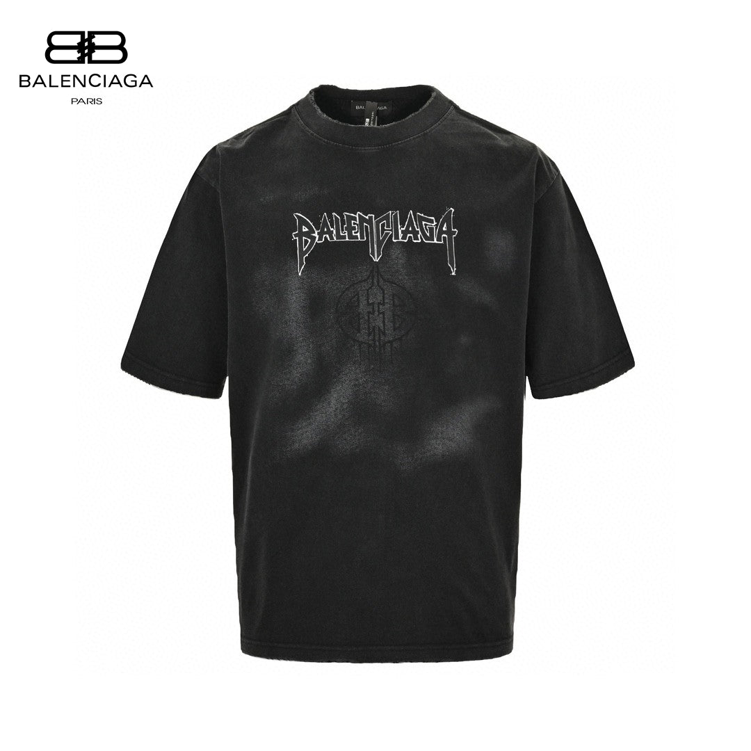 Ba*len*cia*ga distressed logo t-shirt in black