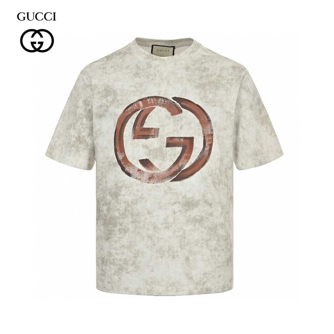 G*u*i distressed logo t-shirt