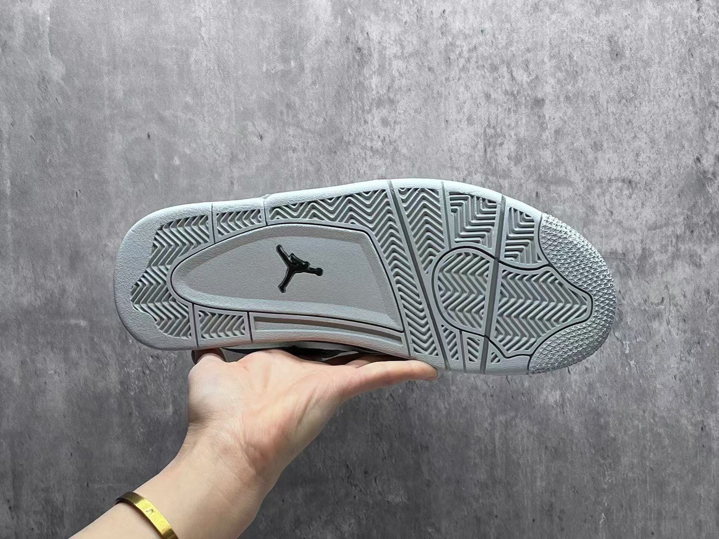 Air Jordan 4 Retro "Platinum"