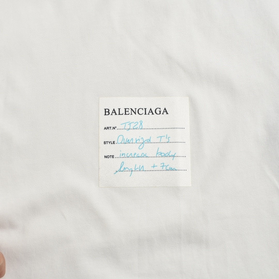 Ba*len*cia*ga white t-shirt with label detail