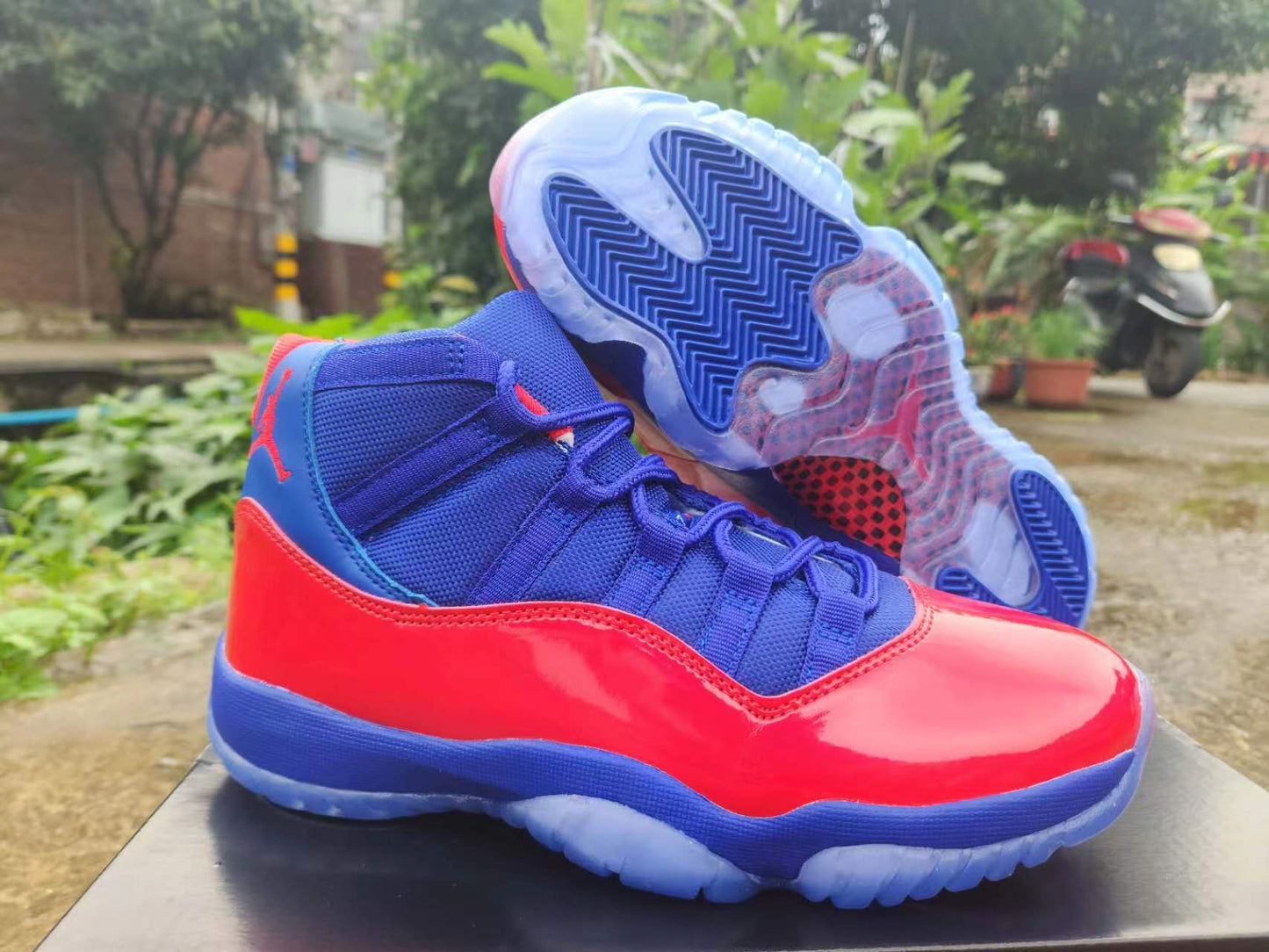 JORDAN 11 Blue and Red