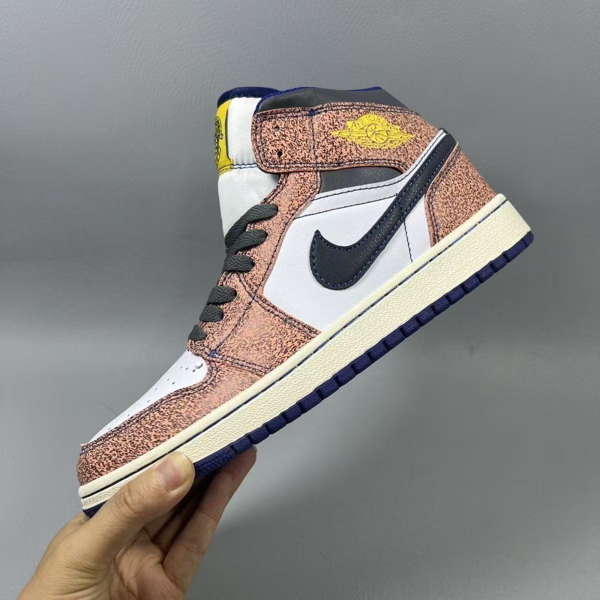 Air Jordan 1 Mid "White/Black/University Orange"