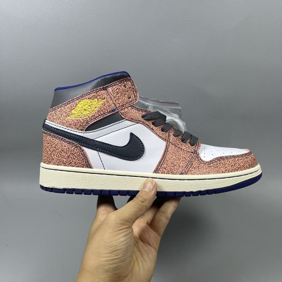 Air Jordan 1 Mid "White/Black/University Orange"