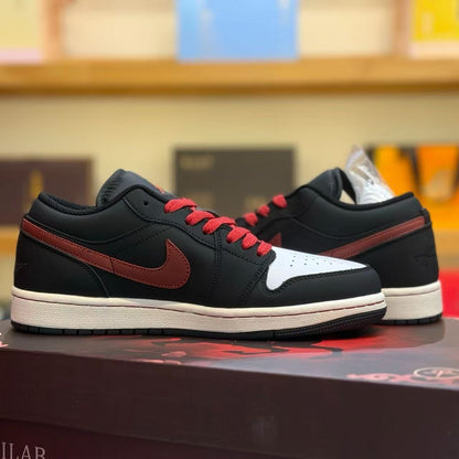 AIR JORDAN 1 LOW "BLACK / WHITE / RED"