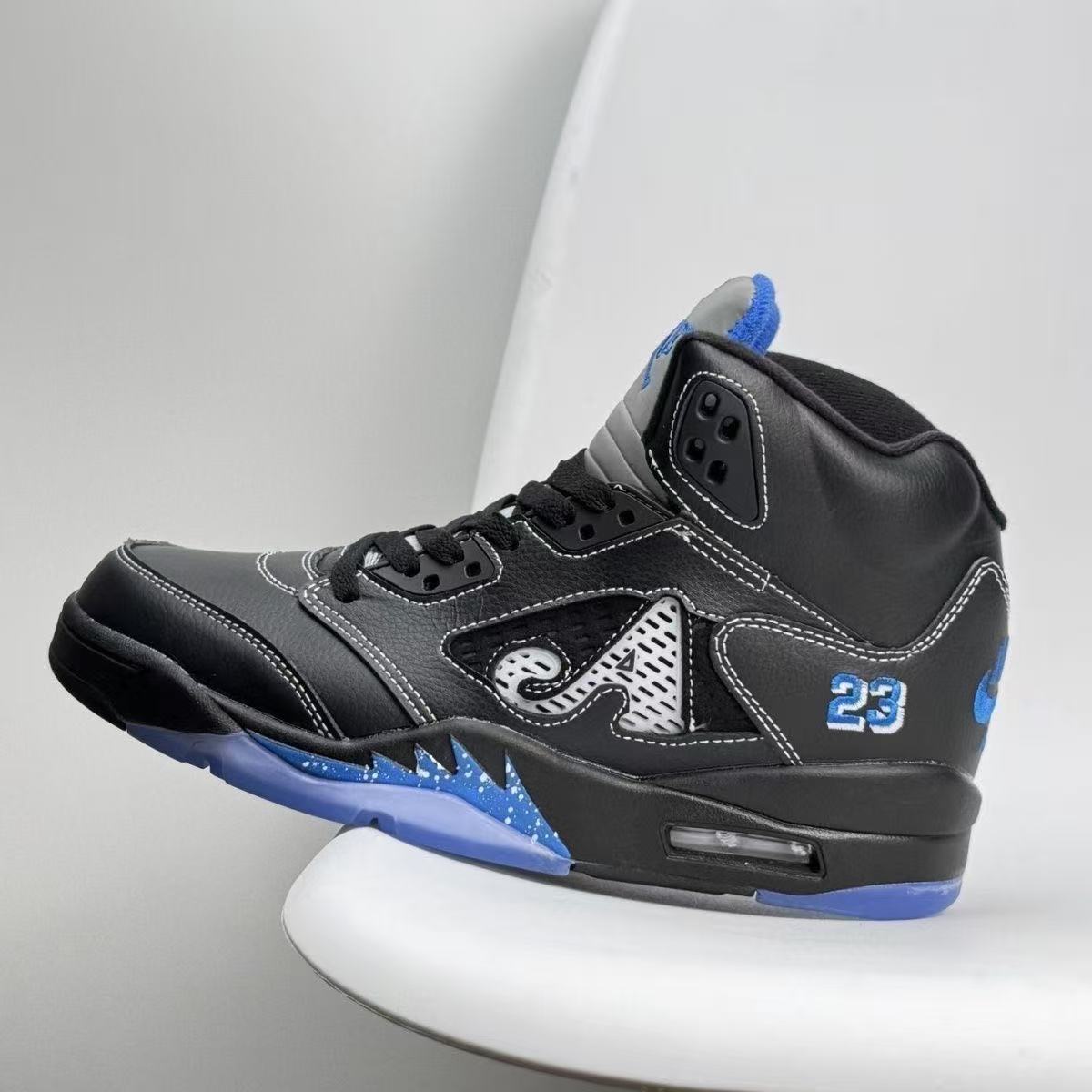 AIR JORDAN 5 RETRO "BLACK / RACER BLUE / METALLIC SILVER / WHITE"