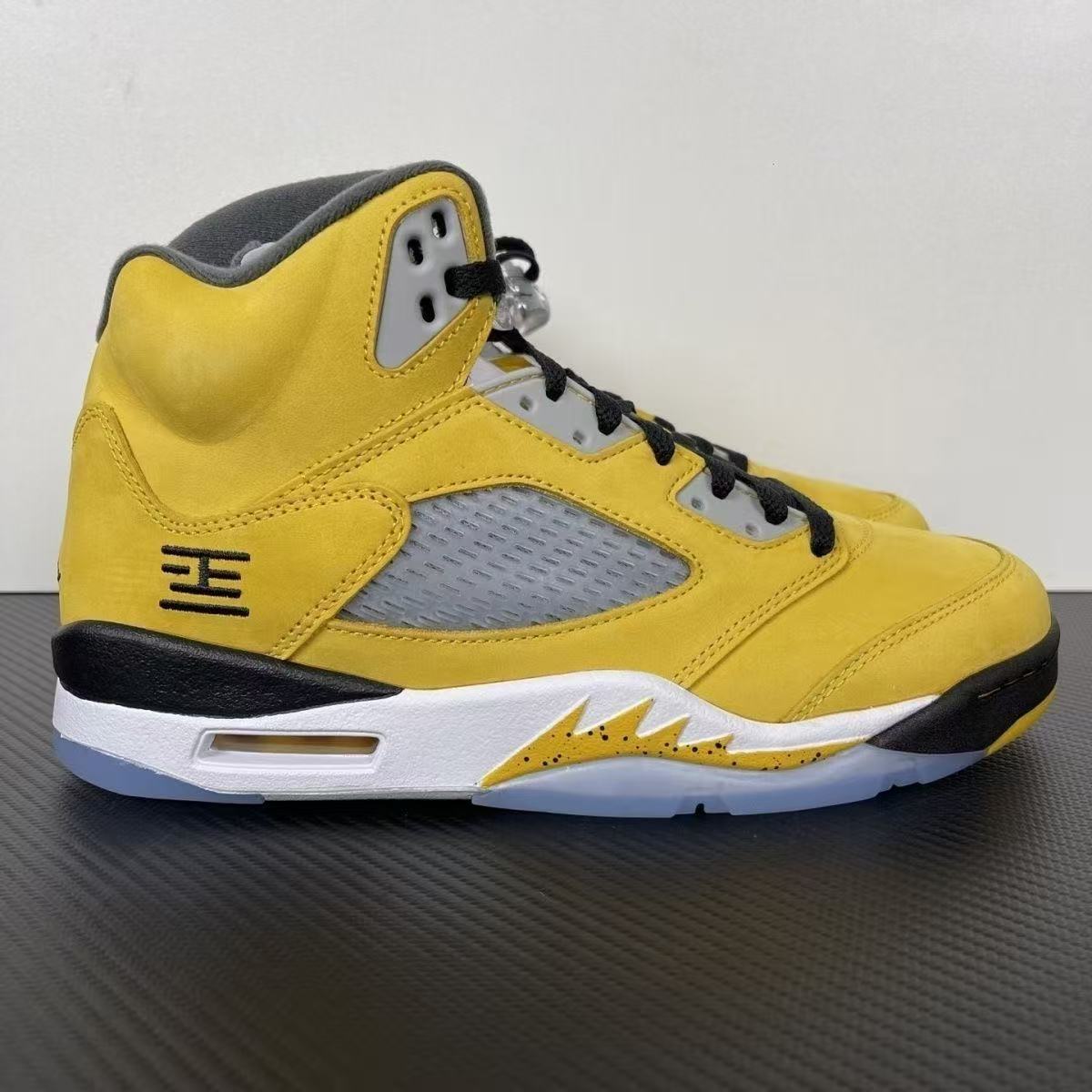 JORDAN 5 RETRO "YELLOW / MULTI-COLOR"