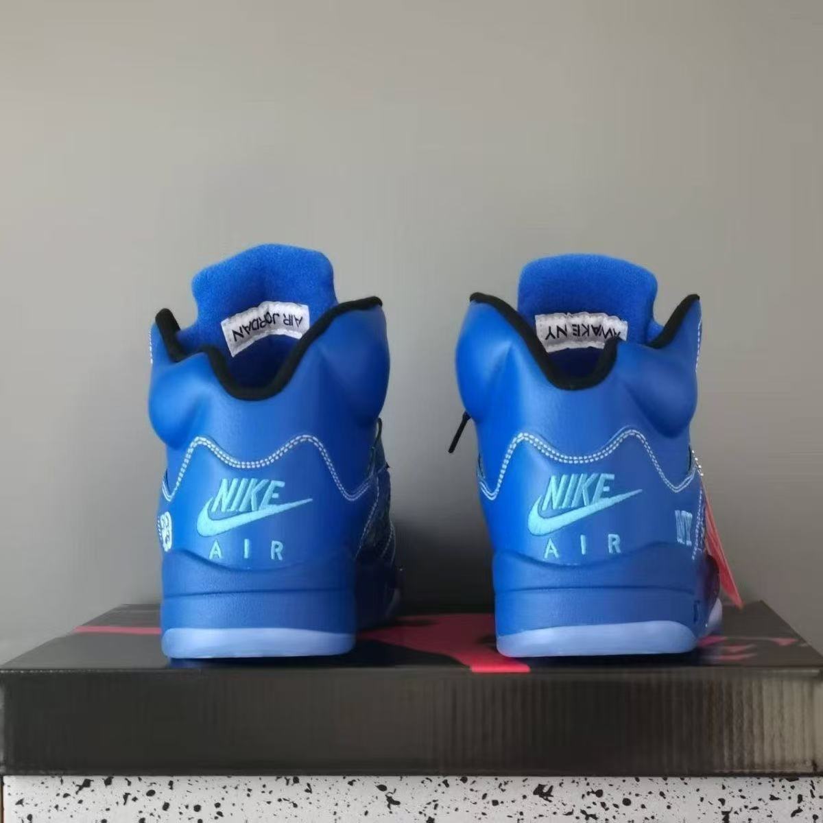 AIR JORDAN 5 RETRO "KLEIN BLUE / WHITE"