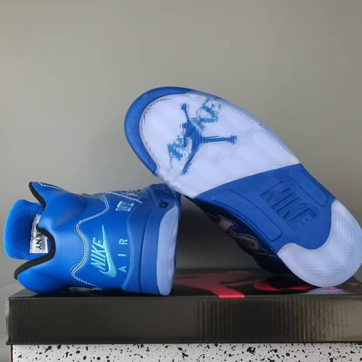 AIR JORDAN 5 RETRO "KLEIN BLUE / WHITE"