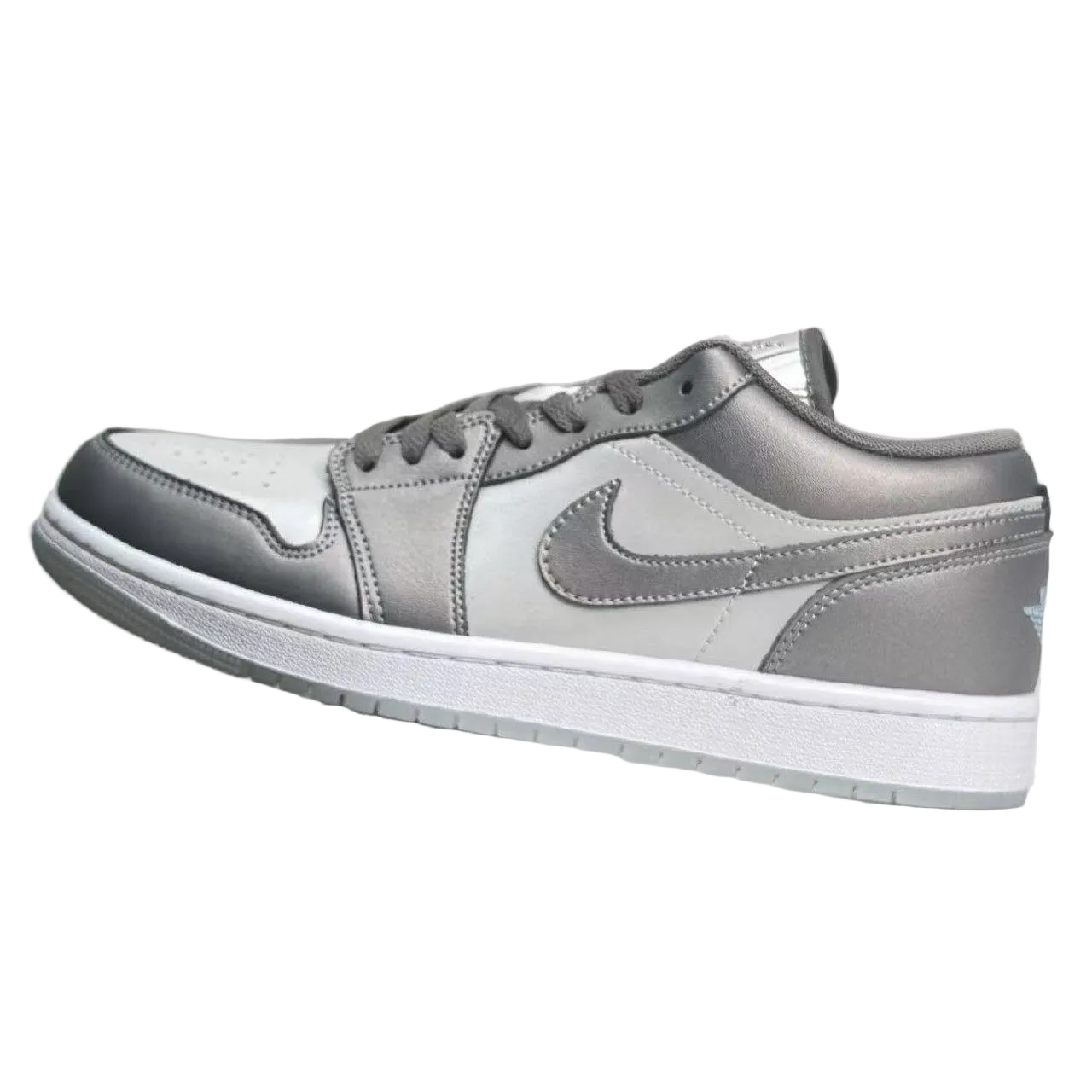 JORDAN 1 LOW SE "FLAT PEWTER / PHOTON DUST / WHITE / BLUE CHILL"