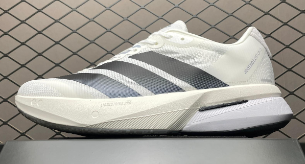 Adidas Boston 13 in White/Black