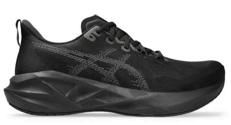 NovaBlast 5: Black - Engineered for the Pursuit