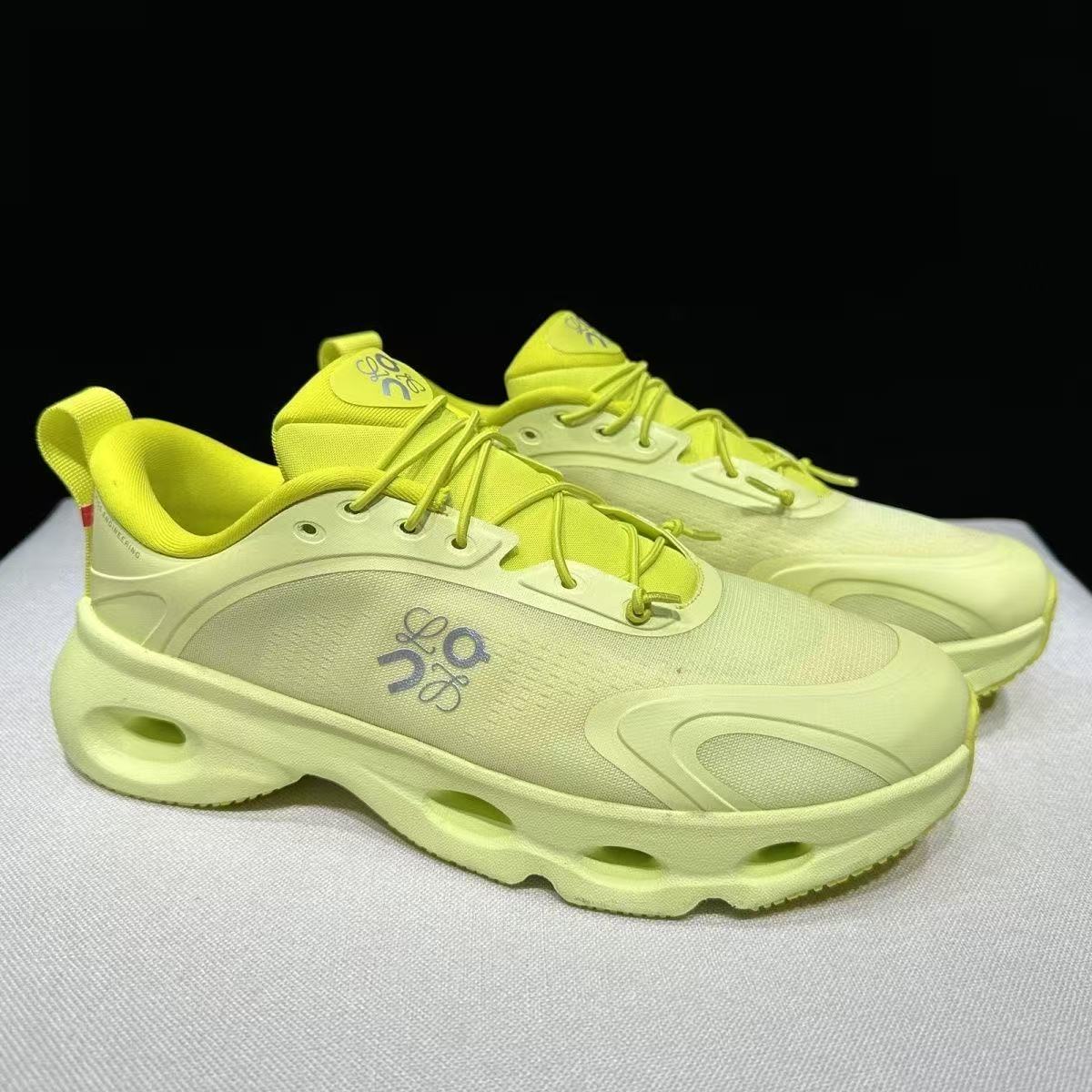 On Low-Top in Yellow: Energetic Uplift