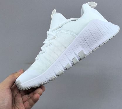 Nike Free Metcon 6 in White: Functional Purity
