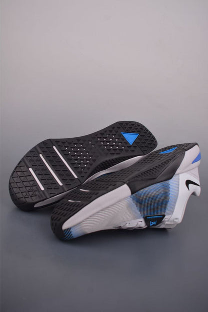 Nike Free Metcon 10 in White/Blue: Adaptive Engine